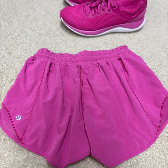 💗Lululemon Sonic Pink Bundle- size 6 Hotty hot 2.5 and 8.5 chargefeel mid shoes💓 - Picture 3 of 8